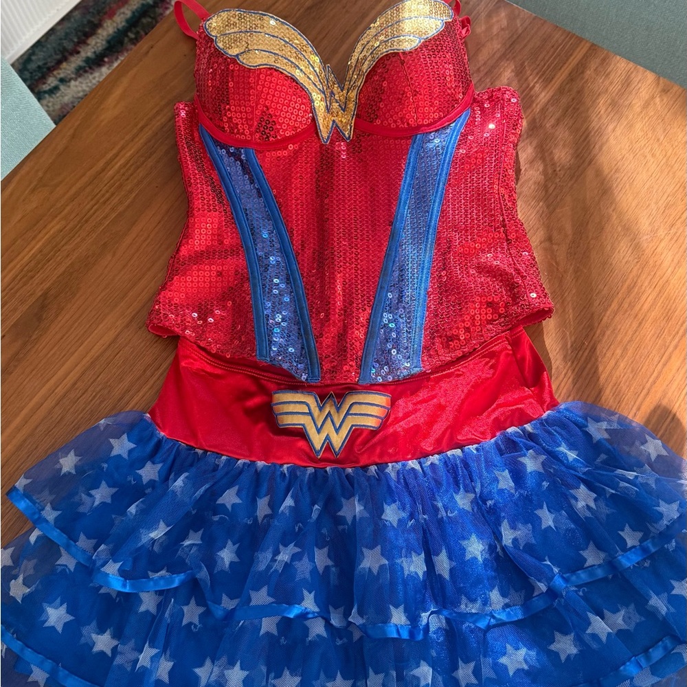 Wonder Woman  Red and Blue Starry Superhero Costume sequences tule course
